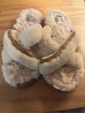 UGG Cream Shearling Cross-Band Slippers